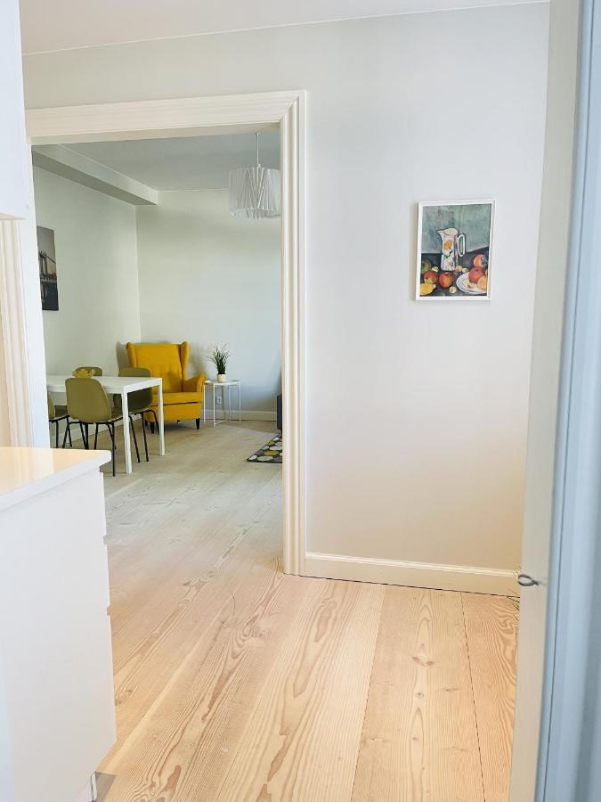Aday - 2 Bedroom Apartment With Patio 奥尔堡 外观 照片