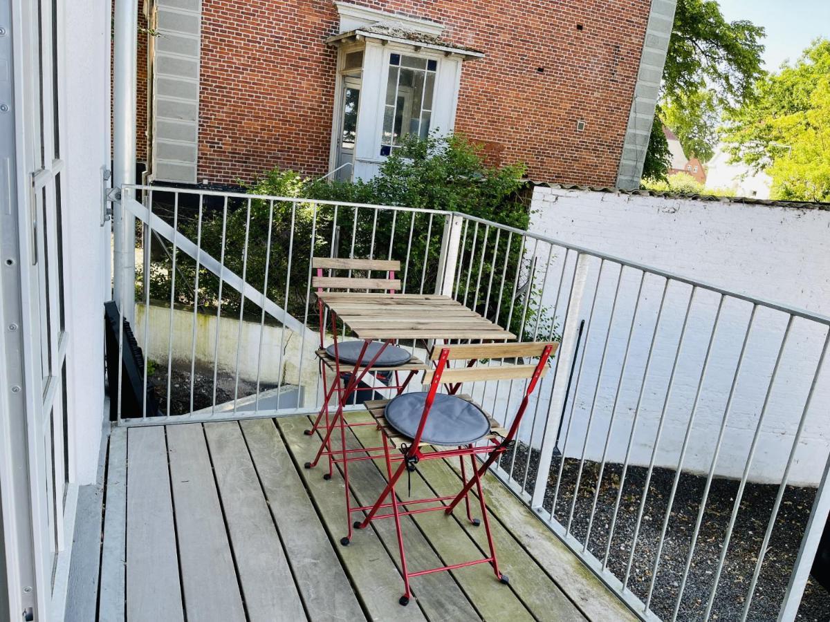 Aday - 2 Bedroom Apartment With Patio 奥尔堡 外观 照片