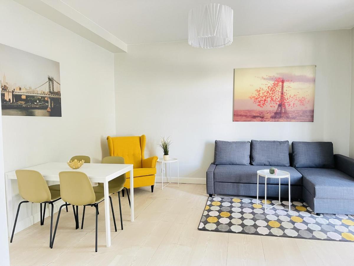 Aday - 2 Bedroom Apartment With Patio 奥尔堡 外观 照片