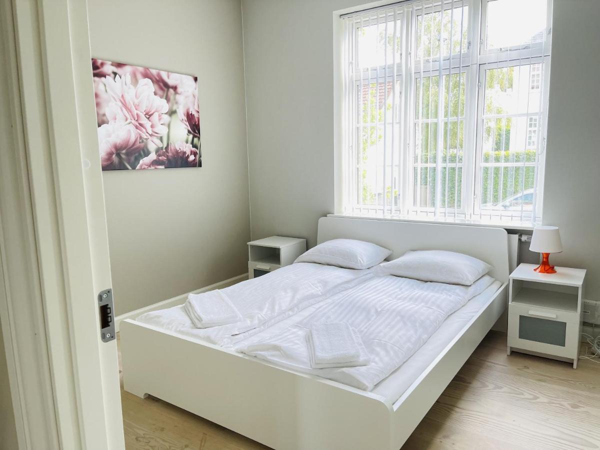 Aday - 2 Bedroom Apartment With Patio 奥尔堡 外观 照片