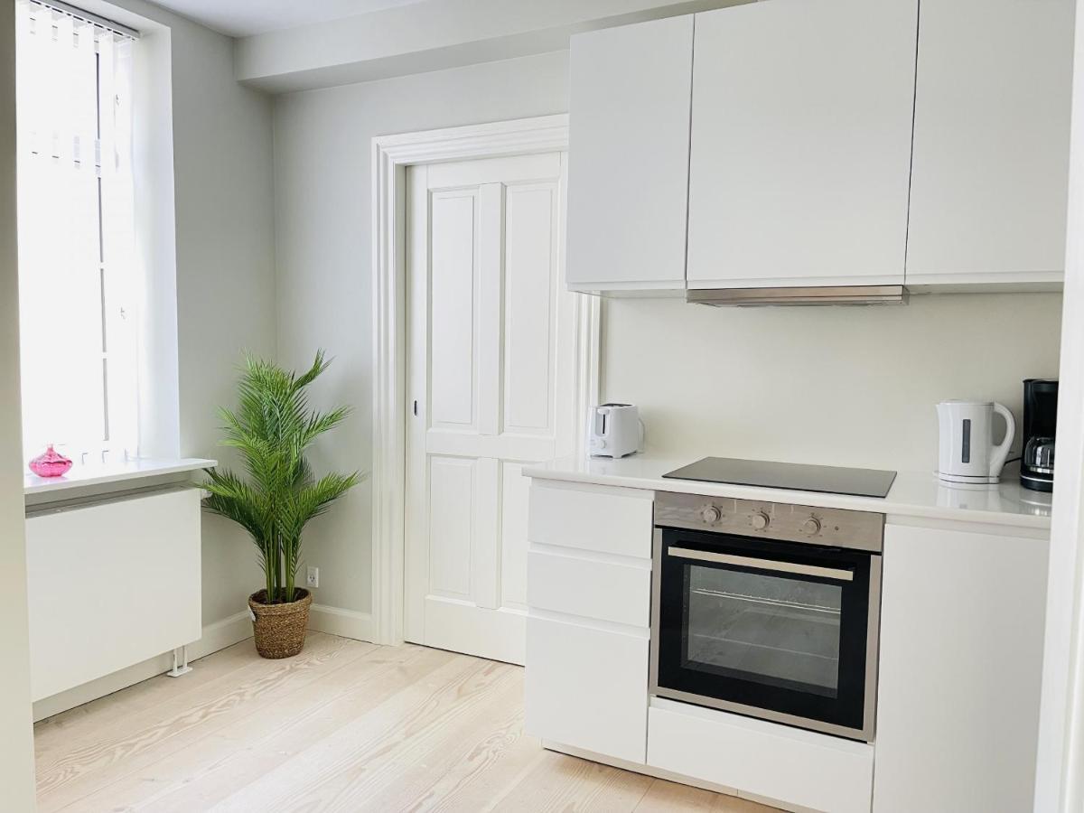 Aday - 2 Bedroom Apartment With Patio 奥尔堡 外观 照片